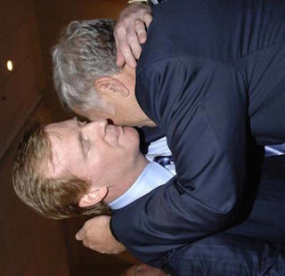 Illustration for article titled The Dispute Between Robert Kraft And Roger Goodell Just Got Sexy